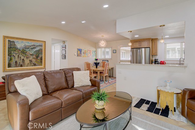 122 Via Estrada, Laguna Woods CA: https://media.crmls.org/medias/f1128f67-0c8b-44d1-acde-86e9a702ee89.jpg