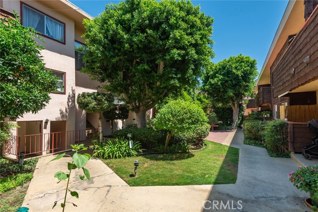 Image 3 for 5349 Newcastle Ave #20, Encino, CA 91316