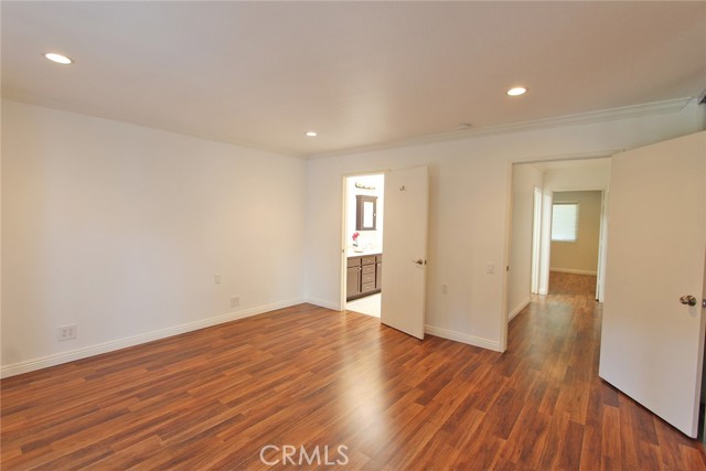 5385 Paseo Del Lago W, Laguna Woods CA: https://media.crmls.org/medias/f114708e-ee36-46ac-b7ca-794f0c560943.jpg