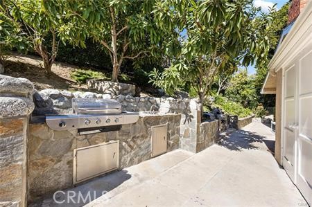 Detail Gallery Image 42 of 47 For 5869 Eilat Pl, Woodland Hills,  CA 91367 - 6 Beds | 3/1 Baths