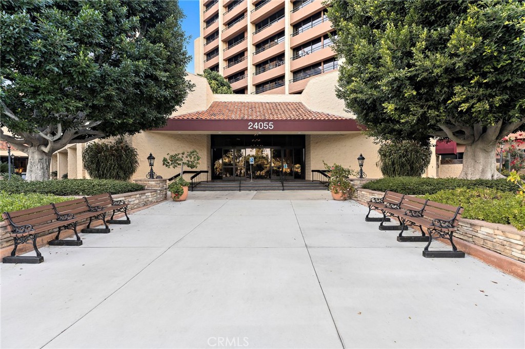 24055 Paseo Del Lago #103