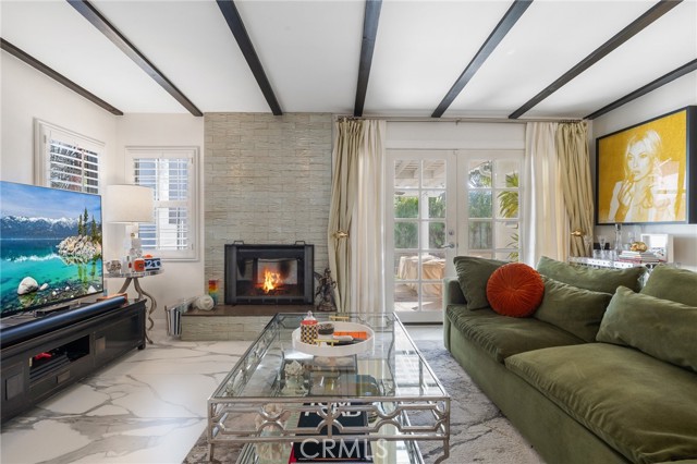 10340 Margate Street, North Hollywood CA: https://media.crmls.org/medias/f116b2ce-8014-4b65-aff3-09e9c4cecec2.jpg