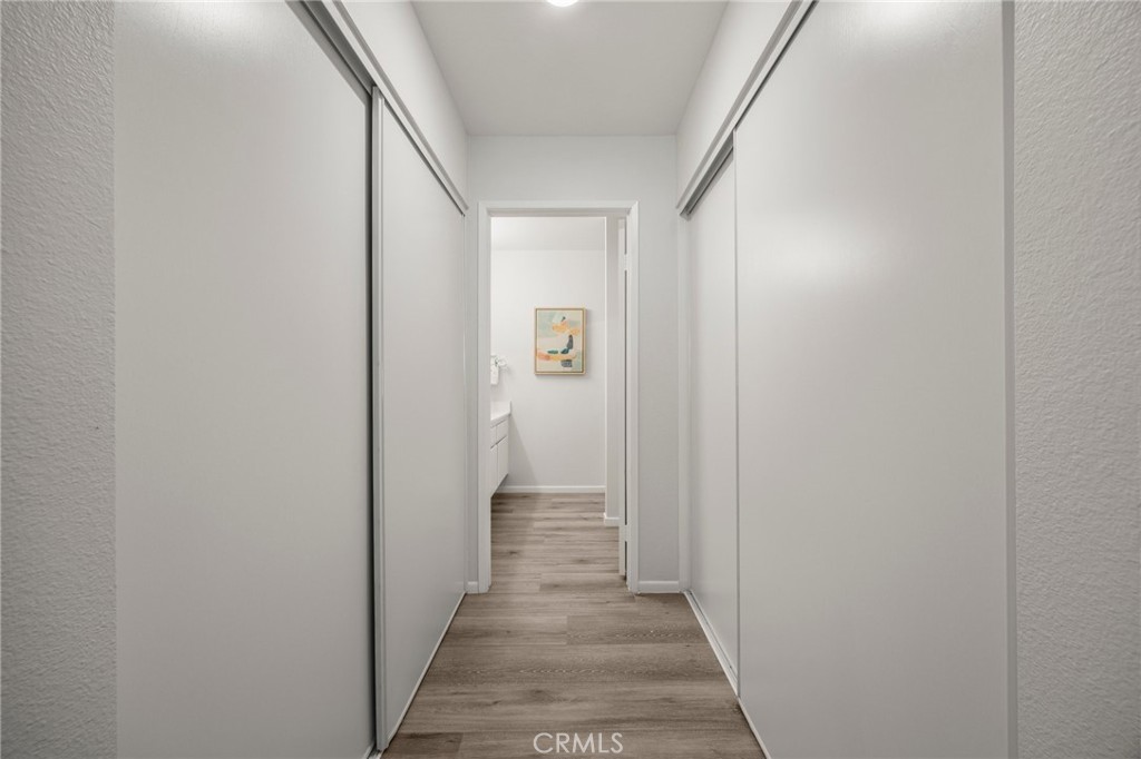 https://media.crmls.org/medias/f116ece9-c990-4ae1-9328-af9601ad1887.jpg?preset=X-Large