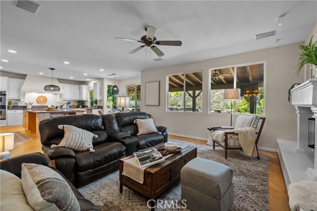 25865 Tulip Grove Street, Stevenson Ranch CA: https://media.crmls.org/medias/f1171e9f-8059-418a-91f2-7f575a05cebc.jpg