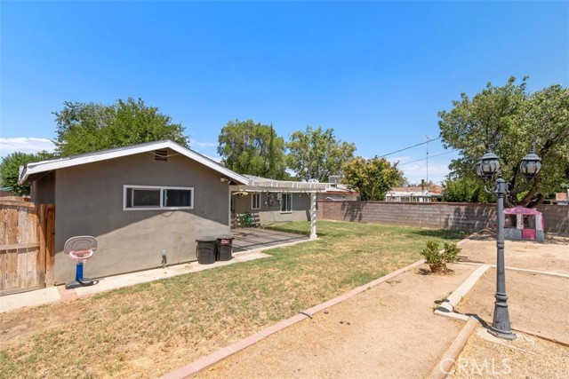 Detail Gallery Image 25 of 30 For 44916 Harlas Ave, Lancaster,  CA 93534 - 3 Beds | 2 Baths