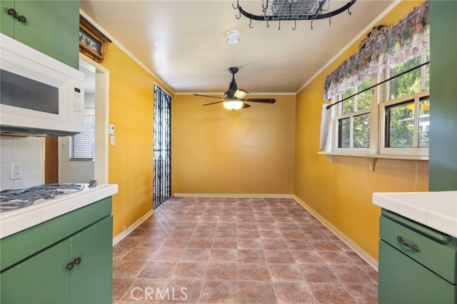 Detail Gallery Image 7 of 27 For 5358 Inglewood Bld, Culver City,  CA 90230 - 2 Beds | 1 Baths