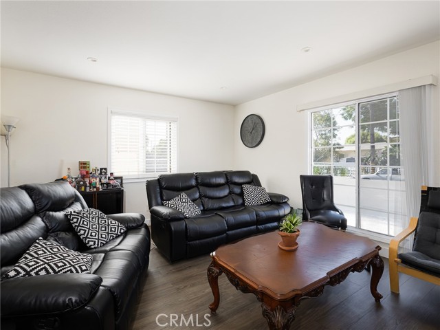 1735 257th Street, Lomita CA: https://media.crmls.org/medias/f1187a43-f796-40c3-9101-2fb48638b4f1.jpg