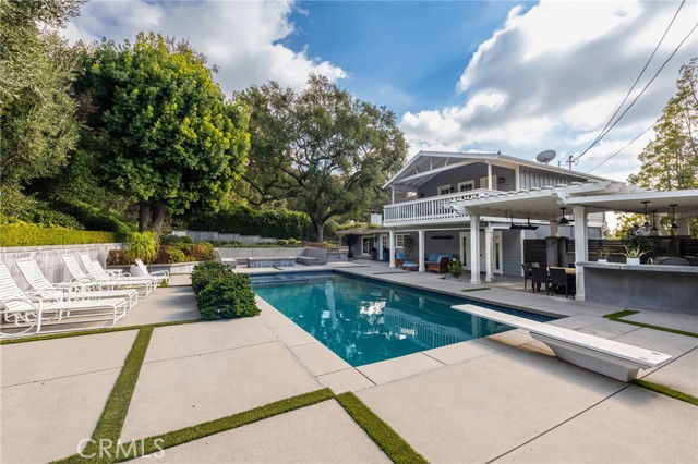 5433 Castle Knoll Road, La Canada Flintridge CA: https://media.crmls.org/medias/f1188cb8-518e-4e06-a5ca-8a3e1e6b04de.jpg