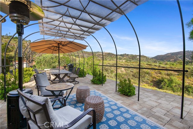 Detail Gallery Image 12 of 70 For 31267 Rancho Amigos Rd, Bonsall,  CA 92003 - 3 Beds | 3/1 Baths
