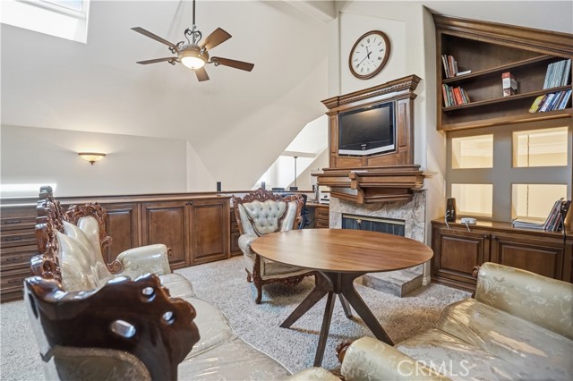 Detail Gallery Image 34 of 69 For 27139 Crystal Springs, Canyon Country,  CA 91387 - 4 Beds | 2/1 Baths