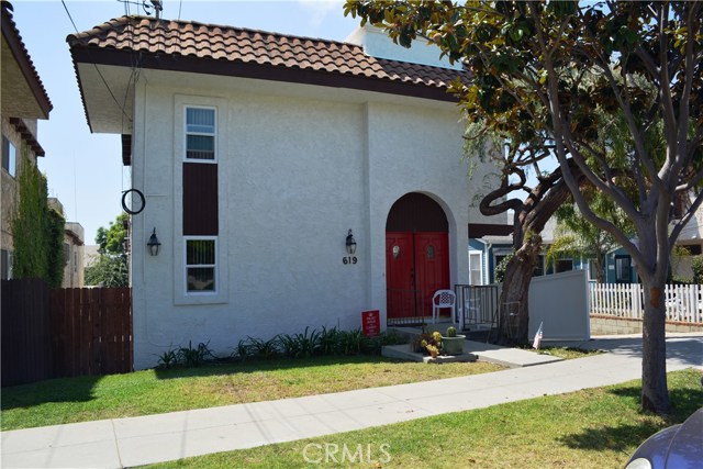 619 Lucia Avenue 3, Redondo Beach, California 90277, 2 Bedrooms Bedrooms, ,1 BathroomBathrooms,For Rent,Lucia,OC18135275