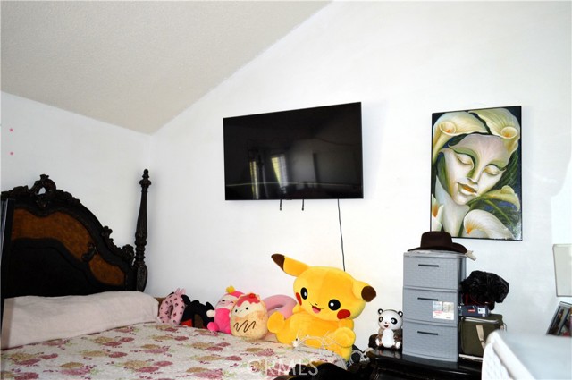 13321 Meyer Road, Whittier CA: https://media.crmls.org/medias/f11aa4bb-bc75-401d-a5be-12a9ddda2b3c.jpg