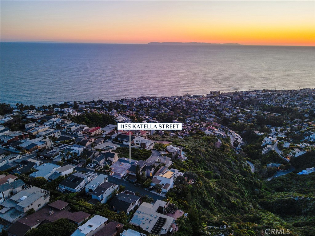 https://media.crmls.org/medias/f11aba87-a1bf-4d39-91b6-c274955b2d48.jpg?preset=X-Large