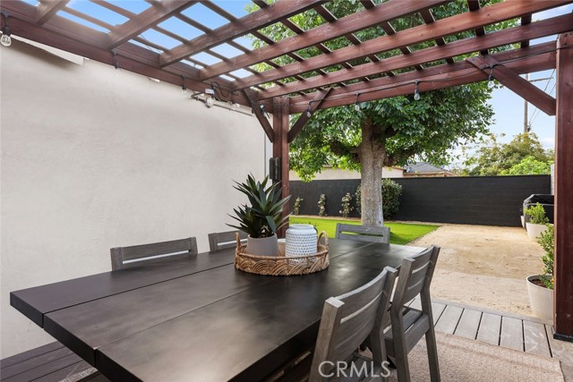 Detail Gallery Image 34 of 36 For 2271 Mira Mar, Long Beach,  CA 90815 - 3 Beds | 3 Baths