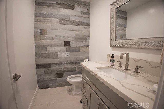 Detail Gallery Image 15 of 24 For 1029 Keniston Ave, Los Angeles,  CA 90019 - 4 Beds | 3 Baths