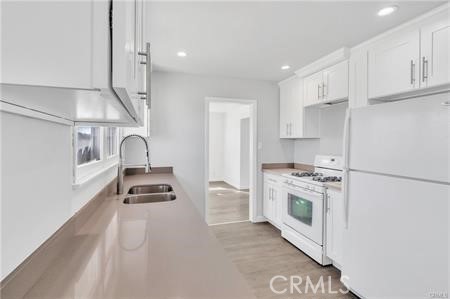 1641 W Avenue L4, Lancaster CA: https://media.crmls.org/medias/f11c3856-abb8-4efd-be69-52117b068195.jpg