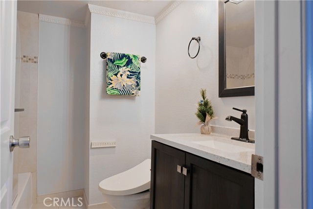 Detail Gallery Image 6 of 17 For 212 E Imperial Ave a,  El Segundo,  CA 90245 - 3 Beds | 2 Baths