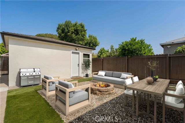 Detail Gallery Image 3 of 43 For 417 E Adair St, Long Beach,  CA 90805 - 3 Beds | 2 Baths