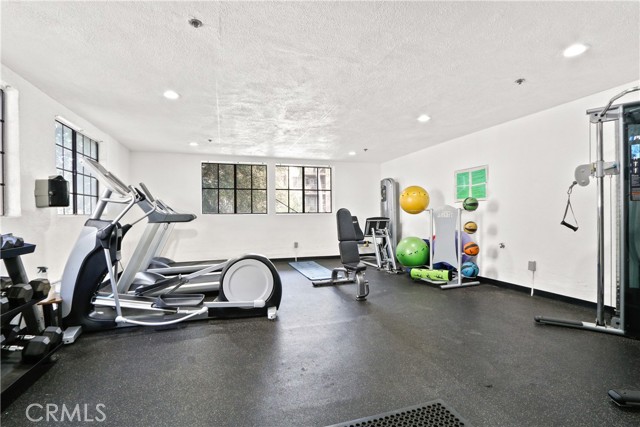 Detail Gallery Image 14 of 25 For 720 W 4th St #111,  Long Beach,  CA 90802 - 1 Beds | 1/1 Baths