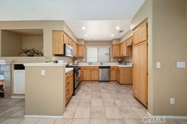 Detail Gallery Image 24 of 40 For 820 Autumn Ln, Corona,  CA 92881 - 3 Beds | 2 Baths
