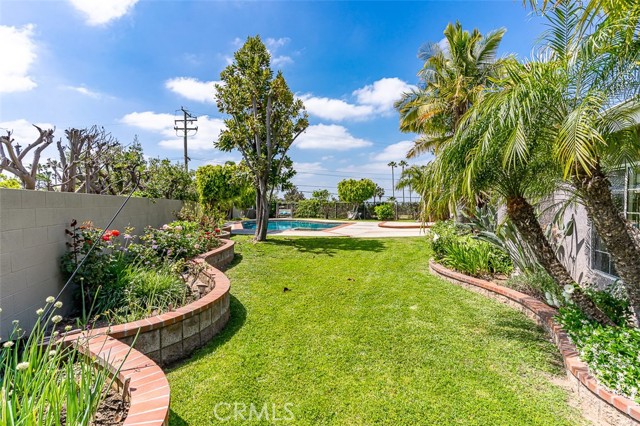756 N Malden Avenue, Fullerton CA: https://media.crmls.org/medias/f11e5970-77d6-45ab-b5ca-30822d17b900.jpg