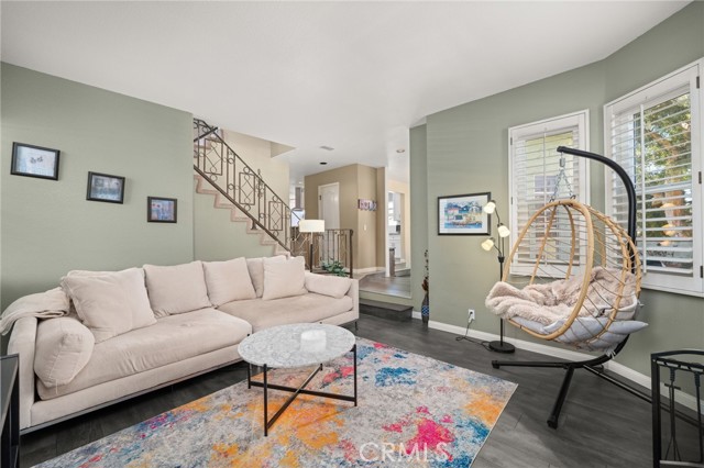383 Park Avenue, Long Beach CA: https://media.crmls.org/medias/f11e5ccf-8208-4ba0-800a-8a7551efdf5b.jpg