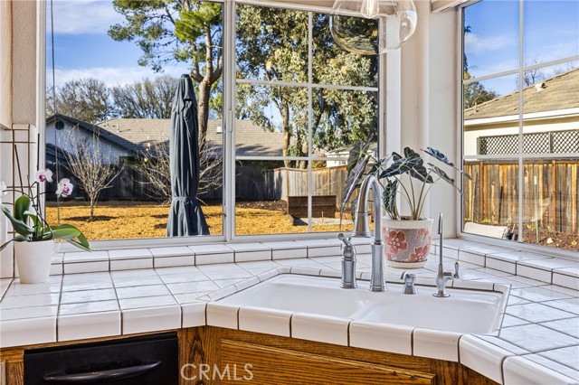 Detail Gallery Image 10 of 43 For 2314 Ashwood Pl, Paso Robles,  CA 93446 - 4 Beds | 3 Baths