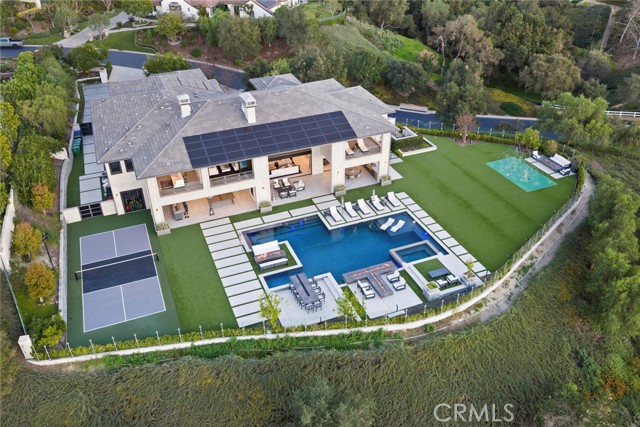 Image 5 of 75 For 11 Thurston Drive