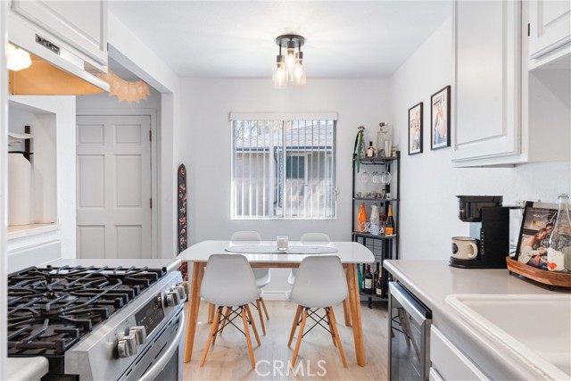 Detail Gallery Image 6 of 24 For 660 S Glassell St #14,  Orange,  CA 92866 - 1 Beds | 1 Baths