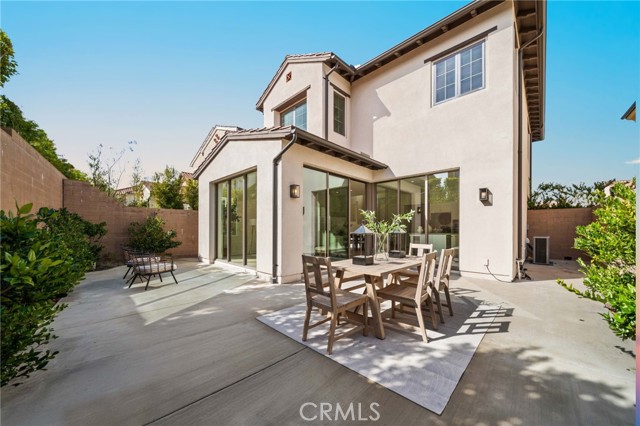 146 Bellini, Irvine CA: https://media.crmls.org/medias/f1215774-879c-4b56-88b7-2fdfc6292bd0.jpg