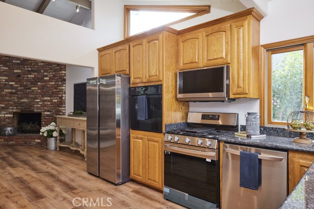 Kitchen leading to family room