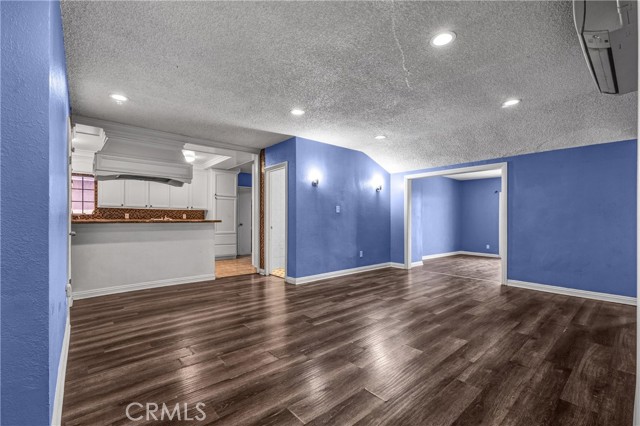 Detail Gallery Image 17 of 28 For 6418 Makee Ave, Los Angeles,  CA 90001 - 4 Beds | 2 Baths