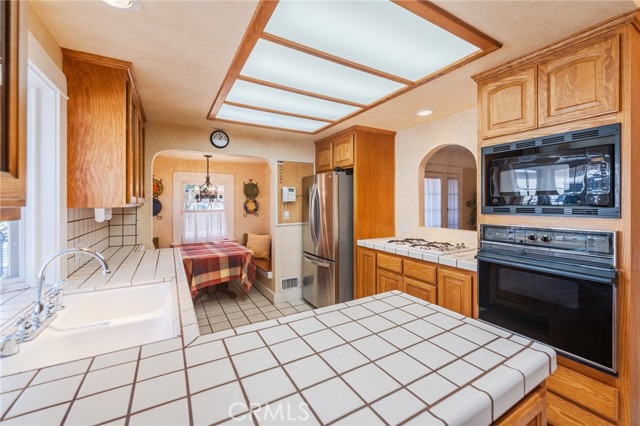 Detail Gallery Image 11 of 33 For 405 N Janss, Anaheim,  CA 92805 - 2 Beds | 1 Baths