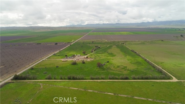 41605 Sutter Avenue, Coalinga CA: https://media.crmls.org/medias/f1225dc8-6b59-41d0-a6b9-be8db9c257d7.jpg