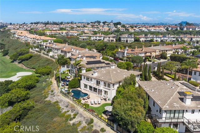 15 Vista Cielo, Dana Point CA: https://media.crmls.org/medias/f122f15d-282b-4e0b-80ba-3e8889cba13a.jpg