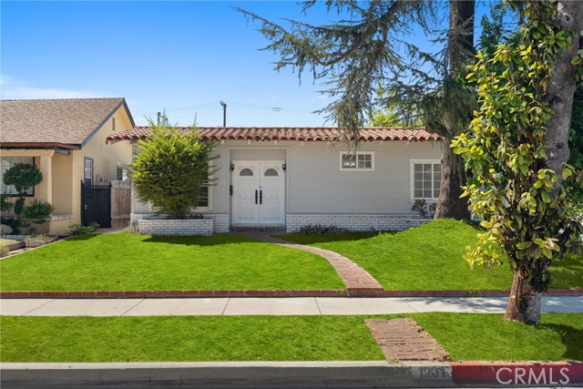 Detail Gallery Image 2 of 26 For 1201 S Almansor St, Alhambra,  CA 91801 - 5 Beds | 2 Baths