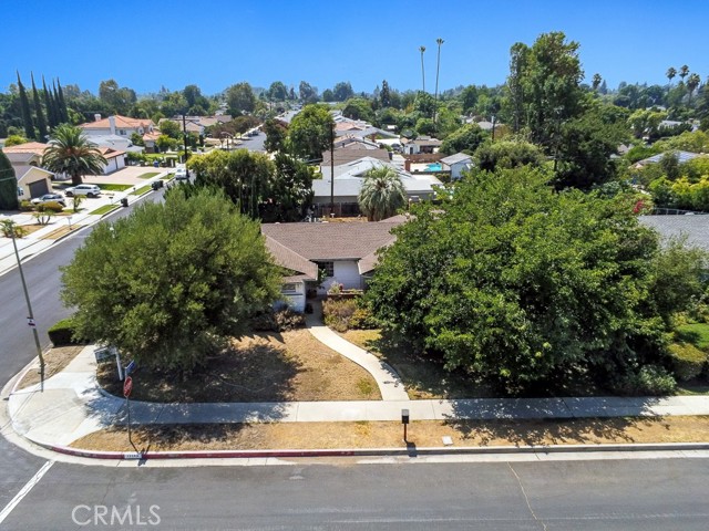 17142 Tuba Street, Northridge CA: https://media.crmls.org/medias/f1235417-82f9-490d-9938-2bf14b5bab9b.jpg