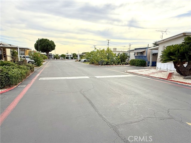 Detail Gallery Image 34 of 38 For 185 N Eucalyptus #53,  Rialto,  CA 92376 - 2 Beds | 1 Baths