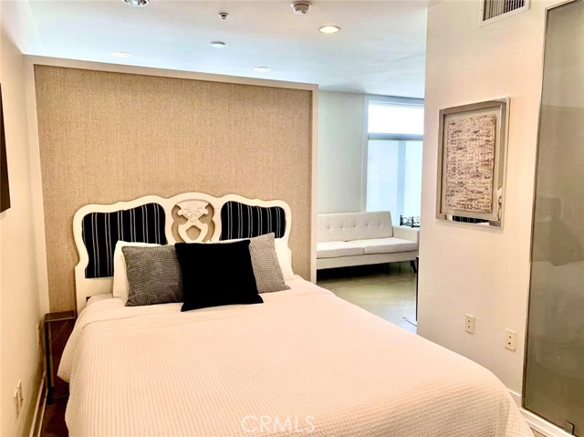 133 S Los Robles Ave Avenue, Pasadena CA: https://media.crmls.org/medias/f1235698-39ae-43ff-ae62-b7b39c20eaed.jpg