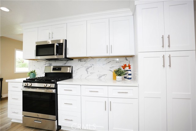 321 S Beachy Place, Anaheim CA: https://media.crmls.org/medias/f1238b80-3ebf-40de-95b4-a8f4d4dbd075.jpg