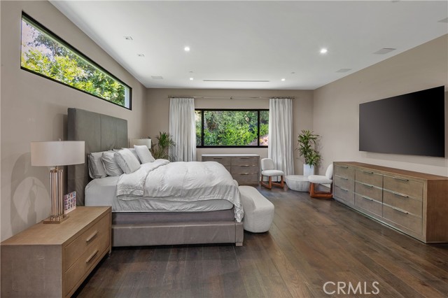 9924 Liebe Drive, Beverly Hills CA: https://media.crmls.org/medias/f123e631-6f74-48b3-b111-a5b58ceeb7b8.jpg