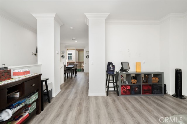 Detail Gallery Image 13 of 32 For 281 N Mar Vista Ave #8,  Pasadena,  CA 91106 - 3 Beds | 3/1 Baths
