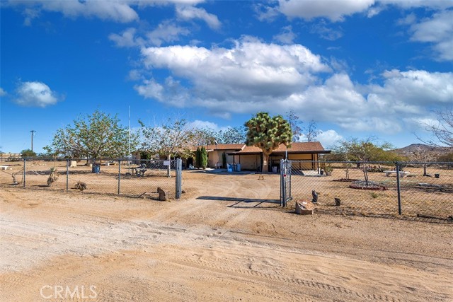 Detail Gallery Image 39 of 41 For 1495 Alta Ave, Yucca Valley,  CA 92284 - 2 Beds | 2 Baths