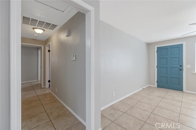 Detail Gallery Image 7 of 37 For 657 S Santa Clara St, Tulare,  CA 93274 - 3 Beds | 2 Baths