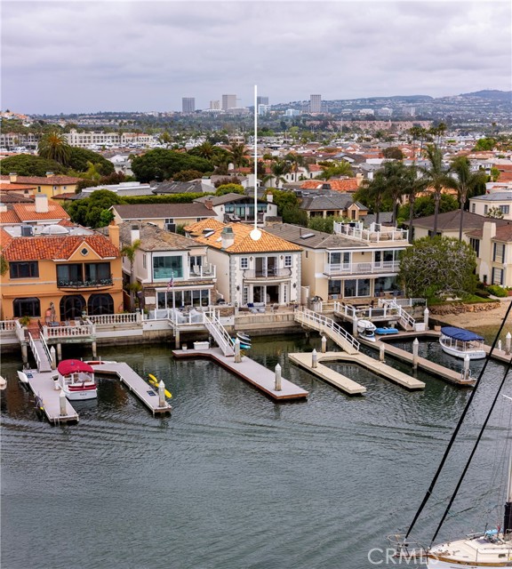 Detail Gallery Image 48 of 54 For 339 via Lido Soud, Newport Beach,  CA 92663 - 4 Beds | 4 Baths