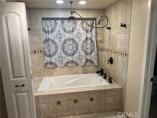 Detail Gallery Image 6 of 24 For 14705 Mandan Rd, Apple Valley,  CA 92307 - 3 Beds | 2/1 Baths