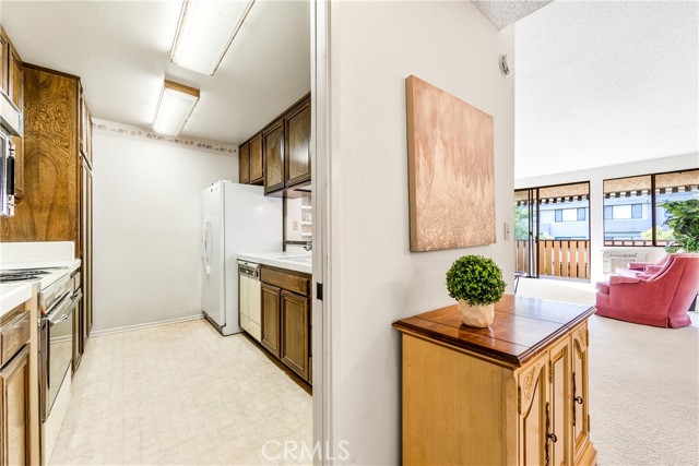 Detail Gallery Image 5 of 53 For 4170 Elm Ave #313,  Long Beach,  CA 90807 - 2 Beds | 2 Baths