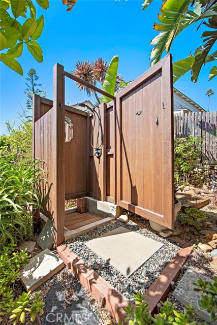 Detail Gallery Image 13 of 30 For 32060 Virginia Way, Laguna Beach,  CA 92651 - 2 Beds | 2 Baths