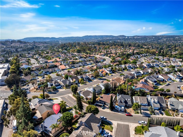 Detail Gallery Image 2 of 23 For 24692 Julie Ave, Laguna Hills,  CA 92653 - 4 Beds | 3/1 Baths