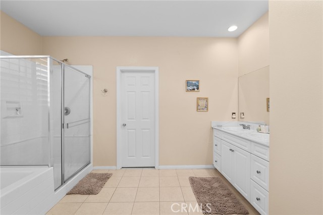 Detail Gallery Image 28 of 40 For 6064 Snapdragon, Corona,  CA 92880 - 4 Beds | 2/1 Baths